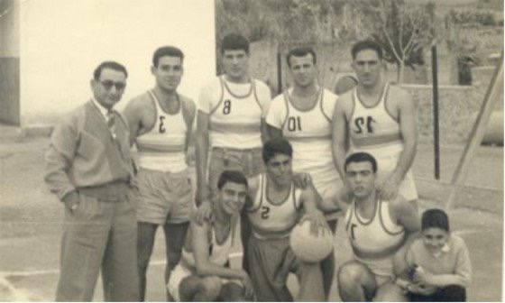 Equipe de basket AFS 1953.jpg
