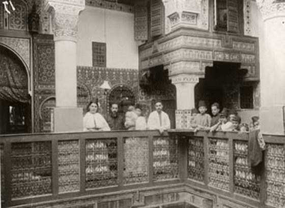 Famille juive 1905 d.jpg