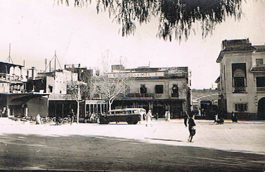 Place du Commerce 1910b.jpg