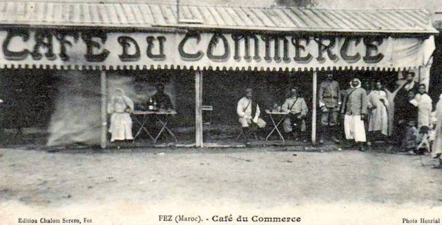 Place du Commerce-café vers 1920